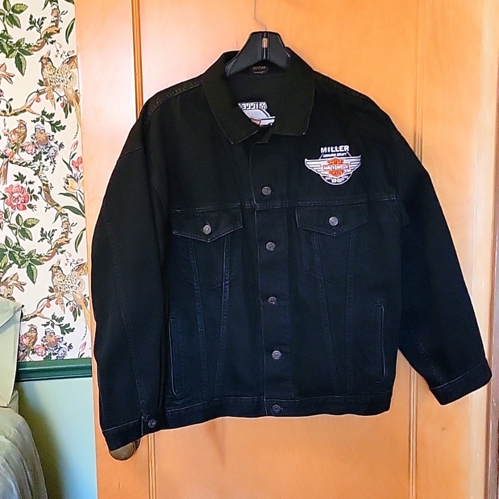 Black Harley Davidson Miller Brewing logo jacket. Cotton Size XL